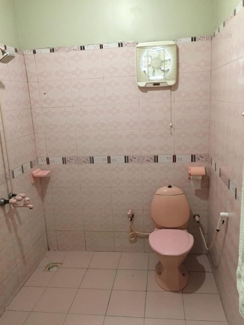 Clifton Guest House Bath Island image 1