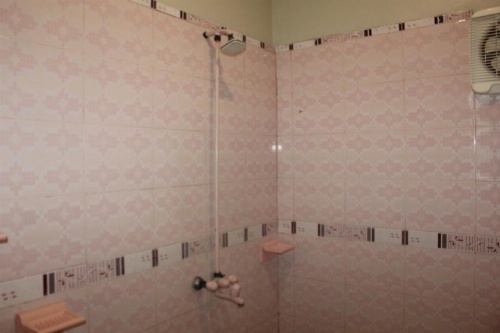 Clifton Guest House Bath Island image 5