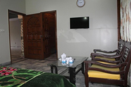 Clifton Guest House Bath Island image 6
