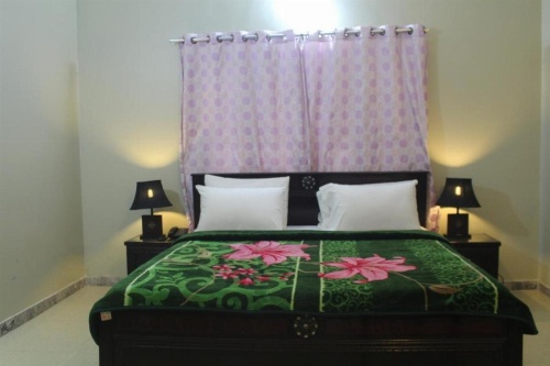 Clifton Guest House Bath Island image 7